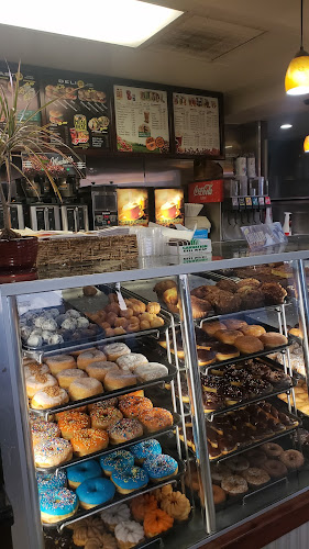 Winchell's Donut House storefront