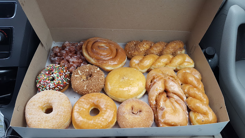 Dockside Donuts storefront