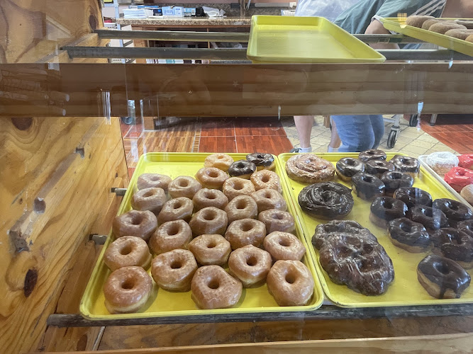Benjamin Donuts Western storefront
