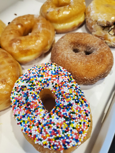 Drippin Donuts storefront