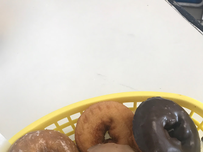 Good Day Donuts storefront