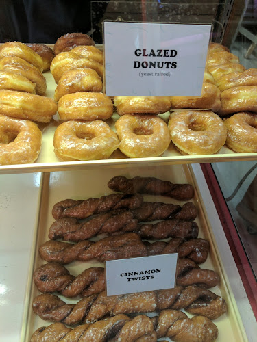 Fluffy Fresh Donuts storefront