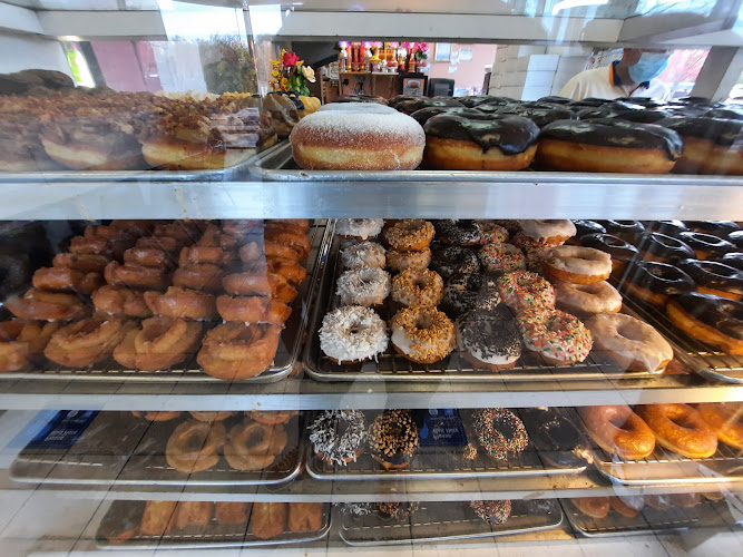 Henry's Donut storefront