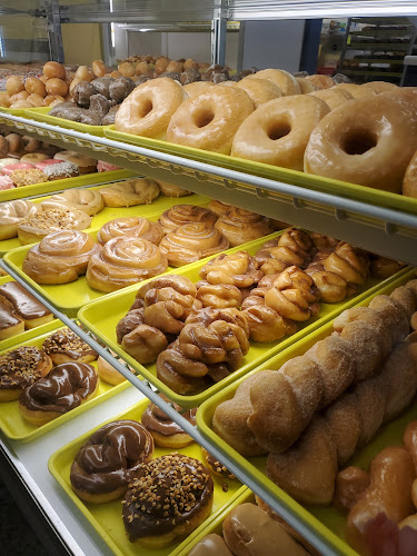 30th Street Daylight Donuts storefront