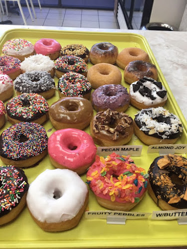 Honey Donuts storefront