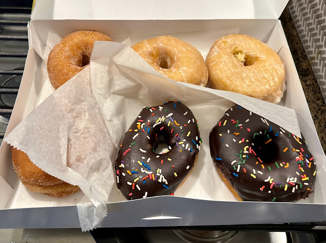 Home Run Donuts storefront