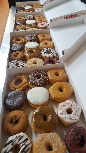 Fray's Donut House storefront