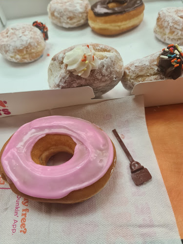 Dunkin' storefront