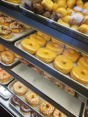 BoSa Donuts storefront