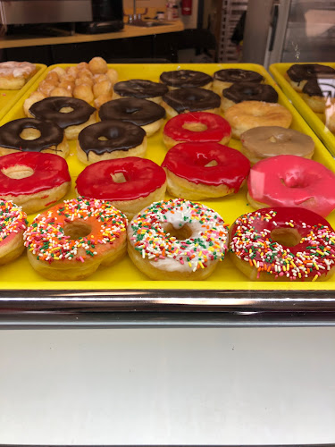 Jack 'N' Jill DONUTS storefront
