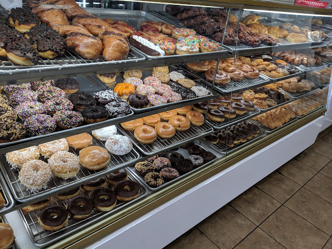 Covina Donut storefront