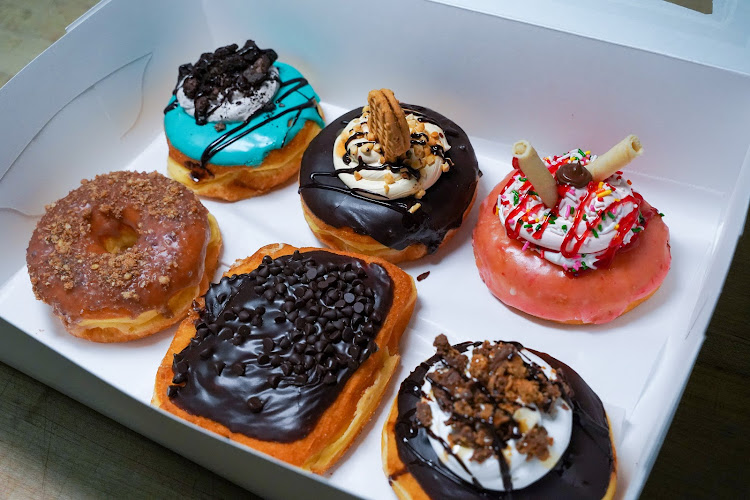 Masters Donuts 909 storefront