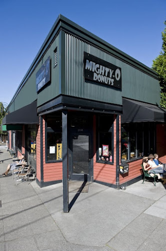 Mighty-O Donuts - Greenlake storefront