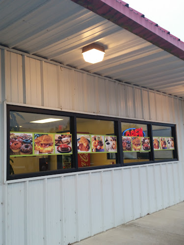 Donut Palace storefront
