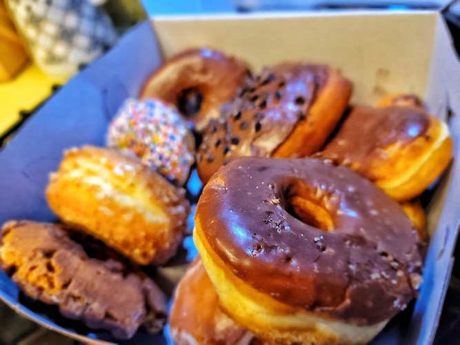 3D Donut storefront