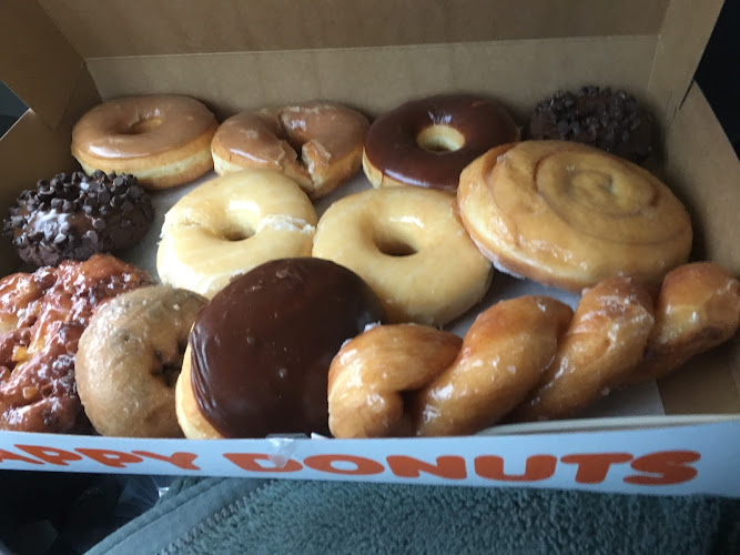 Happy Donuts storefront