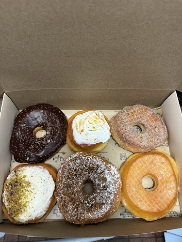 Handcraft Doughnuts storefront