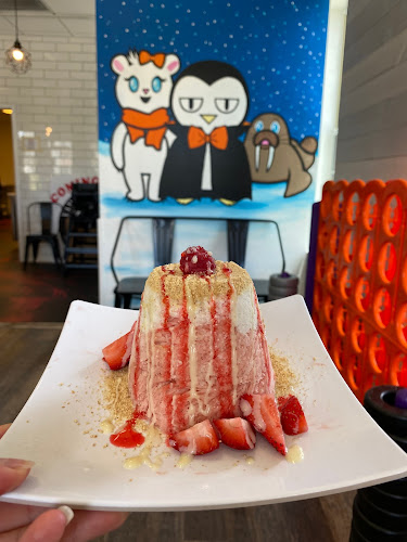 Vampire Penguin of Apopka storefront