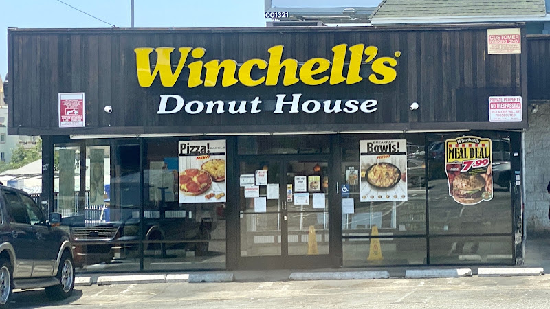 Winchell's Donut House storefront