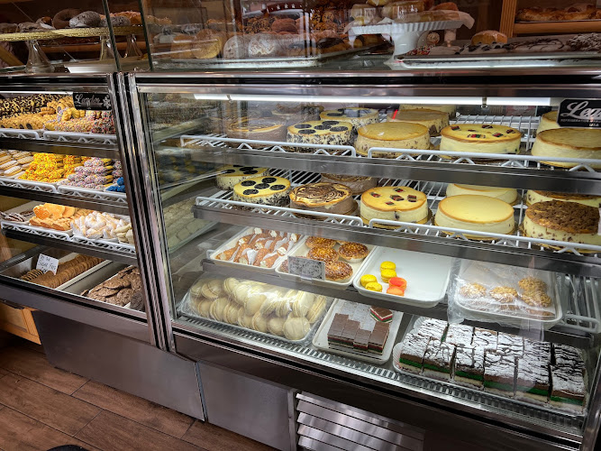 Annadale Bakery storefront