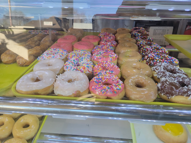 Sunrise Donuts storefront