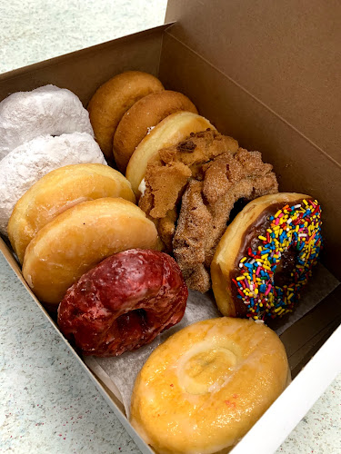 Howard’s Donuts storefront