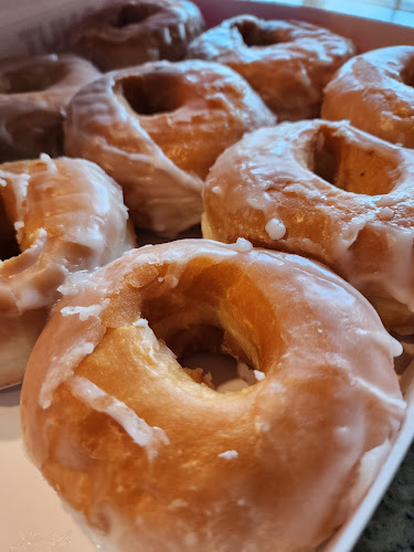Donut Connection storefront