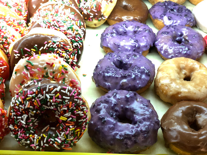 T & T Donuts storefront